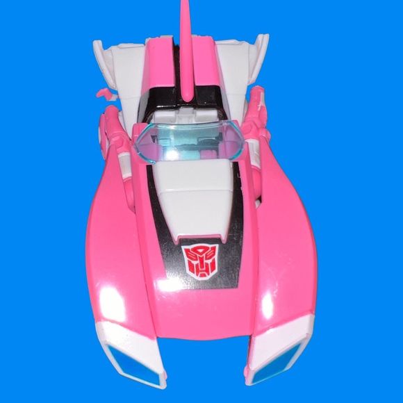 Hasbro Autobot Arcee Transformers Generations Action Figure Car - Picture 4 of 6